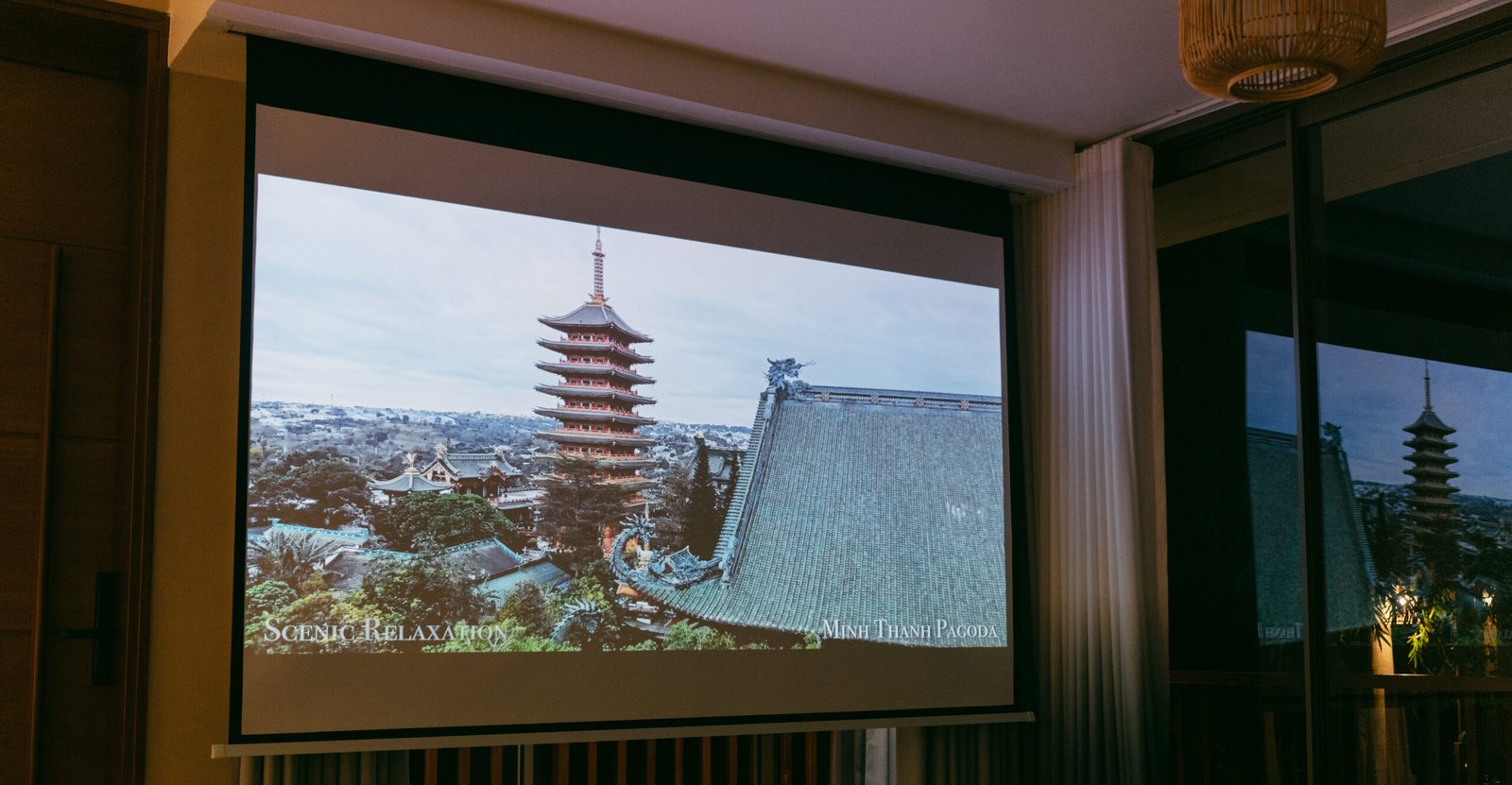 Living Room Slider Image 3